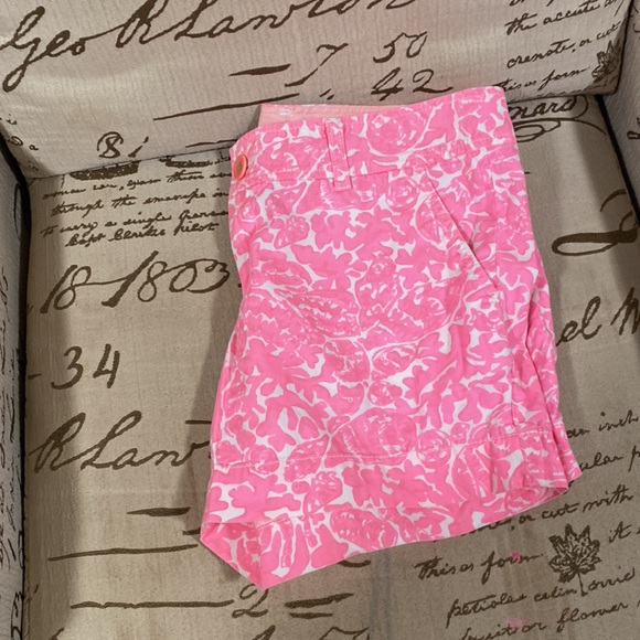 - Lily Pulitzer - Picture 5 of 5